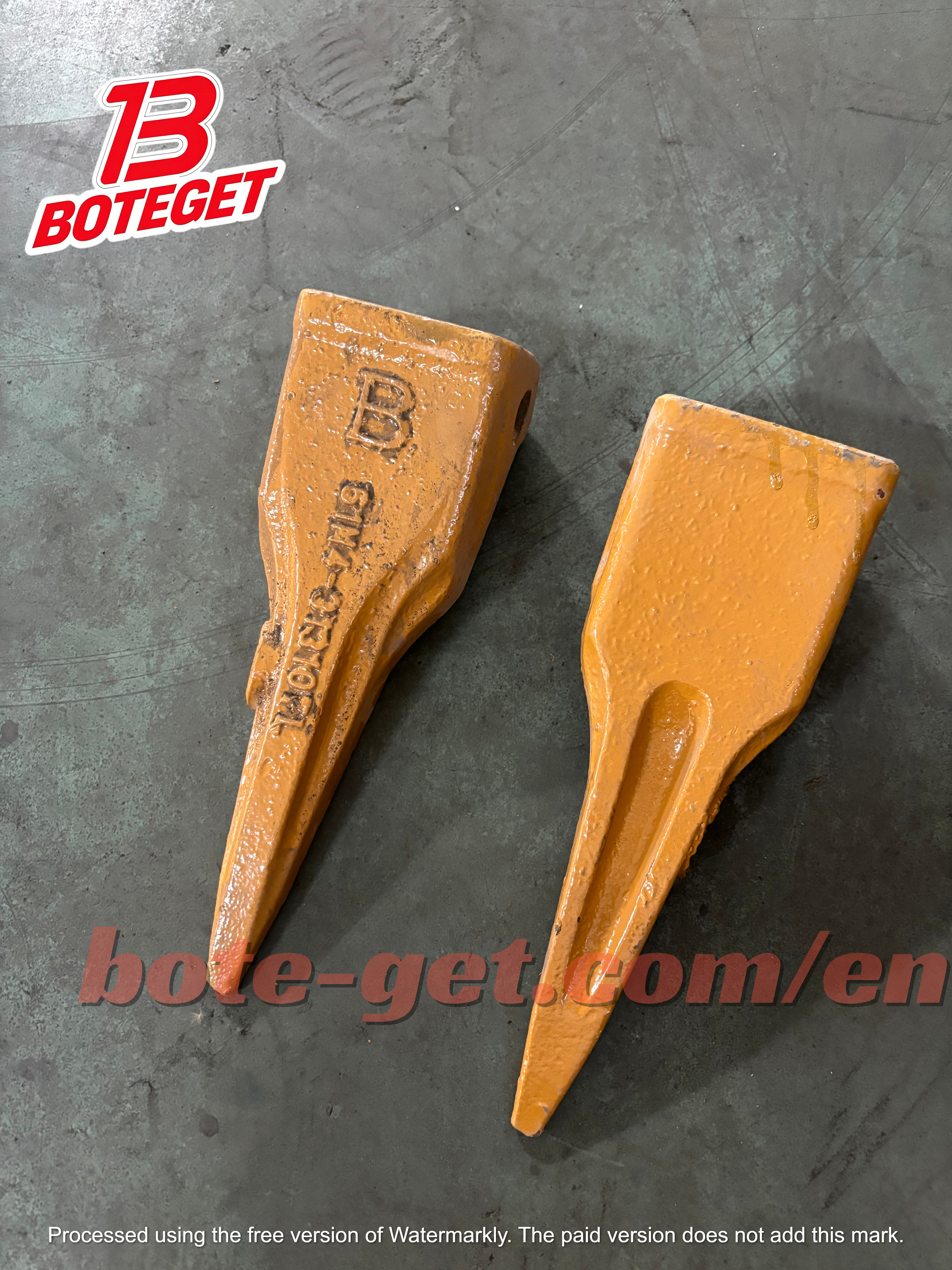 61NA-31310TL Hyundai StyleR290 R320 Tiger Bucket Tooth - Image 1